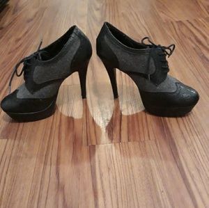 Lauren Conrad Black stiletto heels